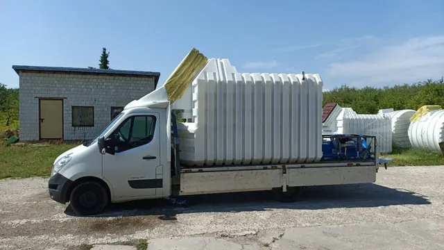 Prevoz dielcov pivnice na valníku